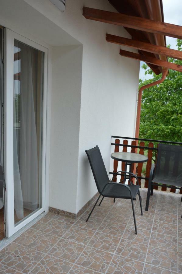 Varga Apartman Heviz Luaran gambar