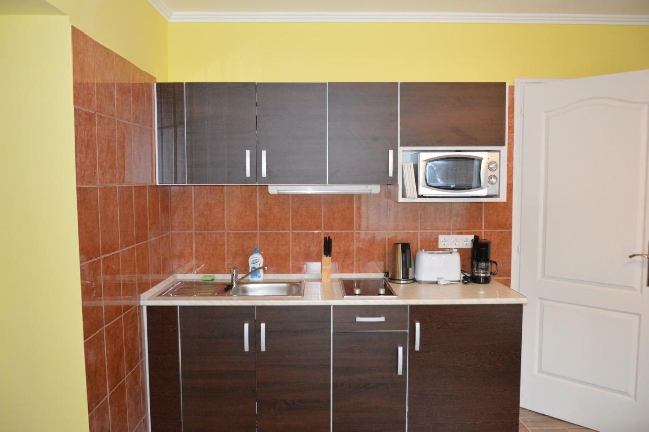 Varga Apartman Heviz Luaran gambar