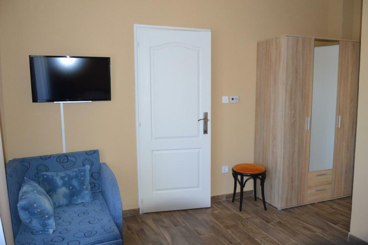 Varga Apartman Heviz Luaran gambar