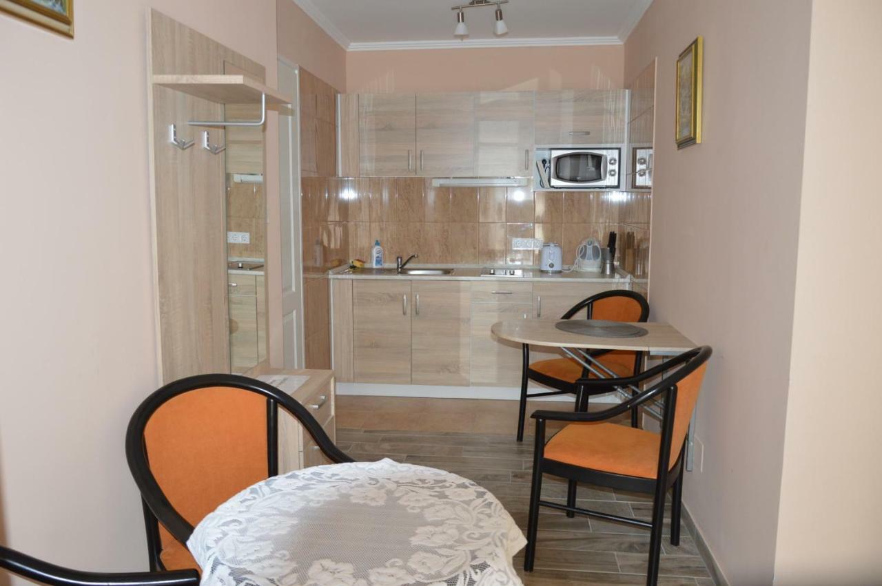 Varga Apartman Heviz Luaran gambar